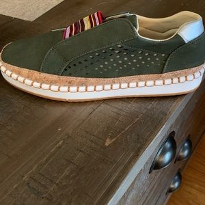 Women’s slip on sneakers